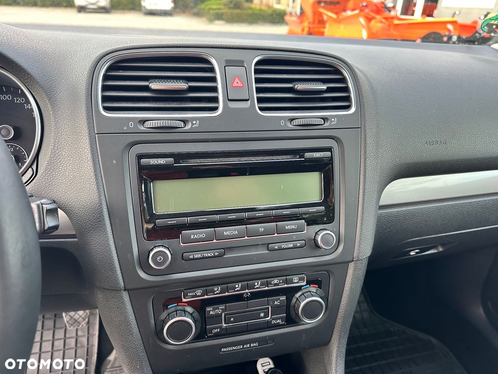 Volkswagen Golf 1.4 Comfortline - 24