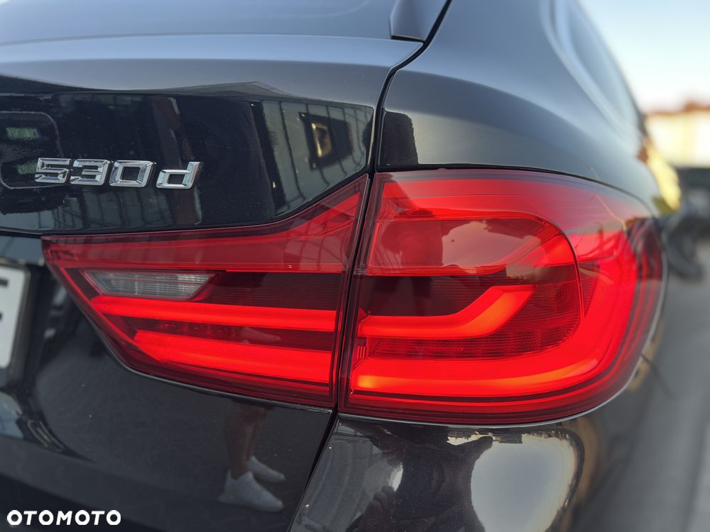 BMW Seria 5 530d xDrive - 24