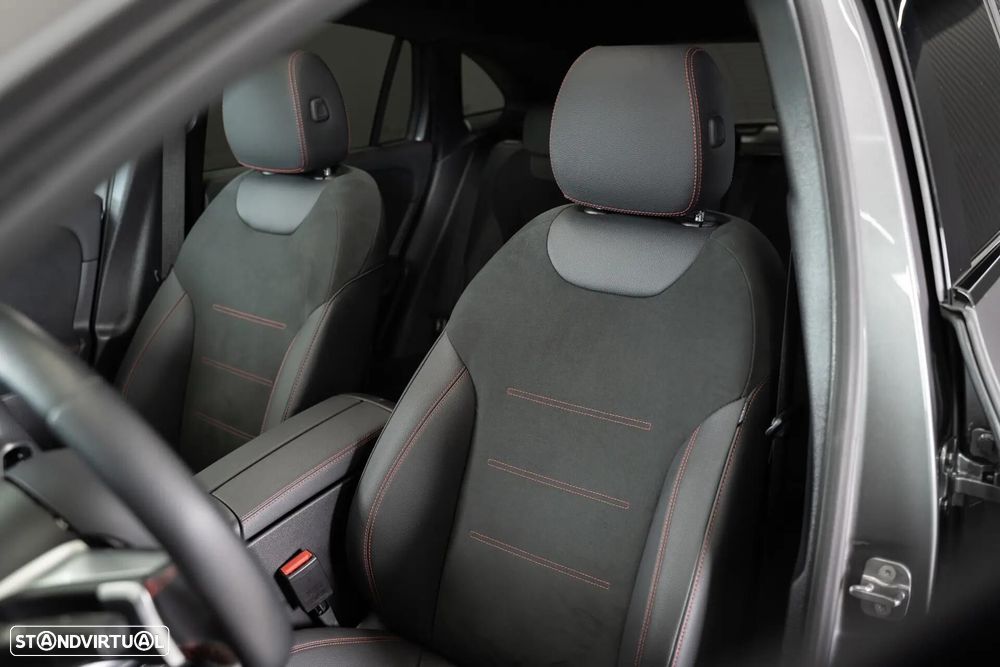 Mercedes-Benz GLA 250 e AMG Line - 18