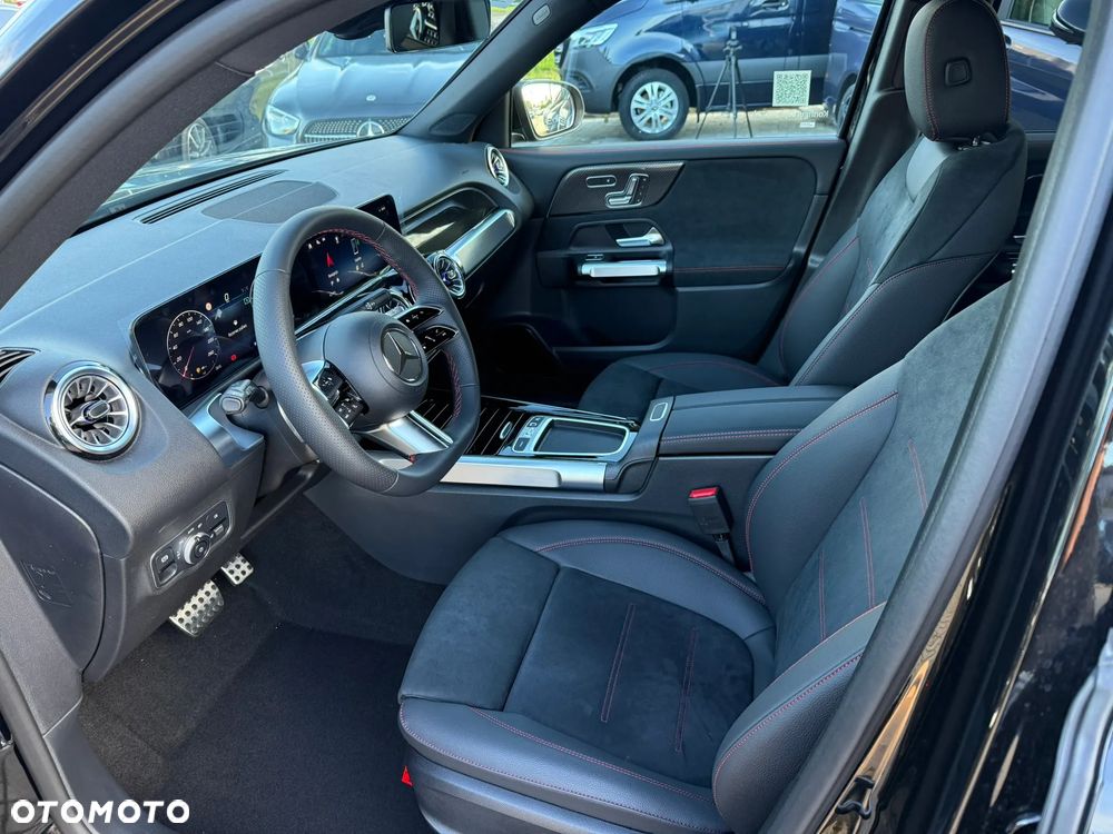 Mercedes-Benz GLB 220 mHEV 4-Matic AMG Line 8G-DCT - 11