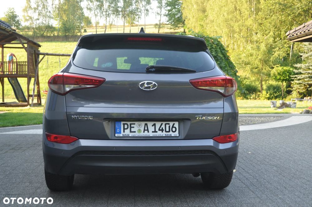 Hyundai Tucson blue 1.7 CRDi 2WD Style - 16