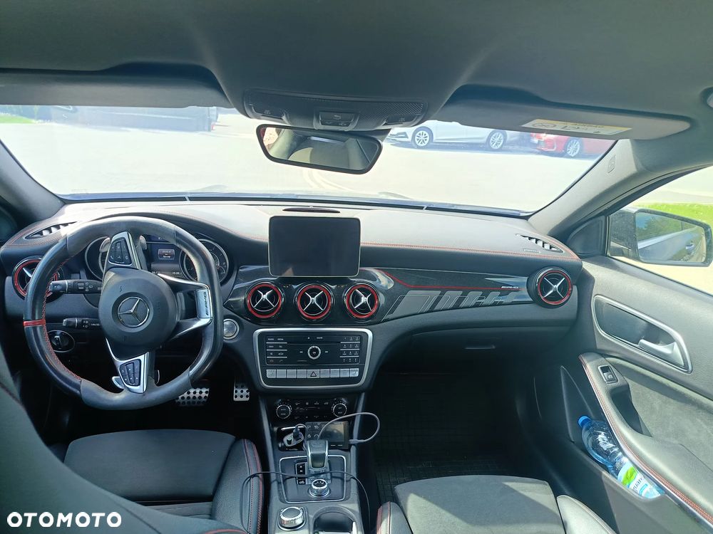 Mercedes-Benz GLA - 18