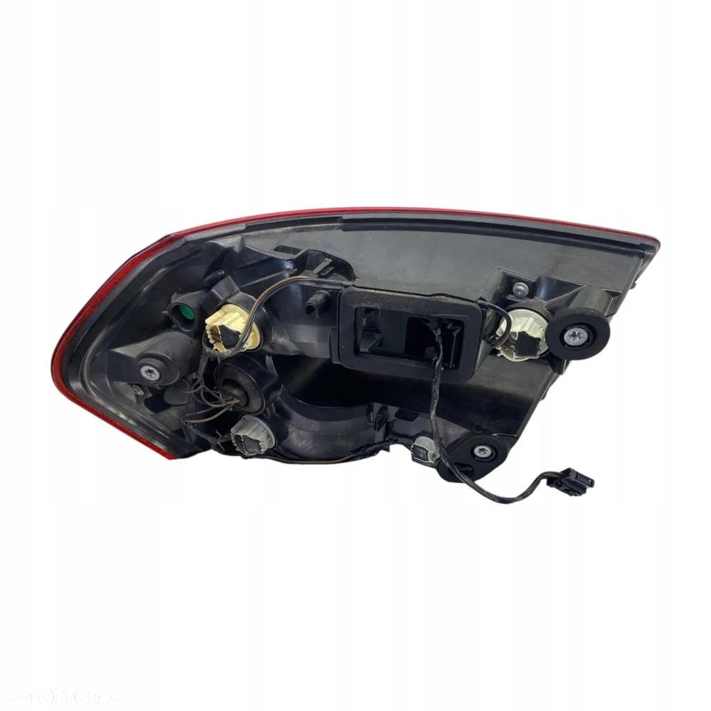 LAMPA TYLNA TYŁ PRAWA CITROEN C4 II GRAND PICASSO 9676853880 - 9