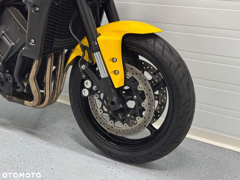 Yamaha FZ - 9