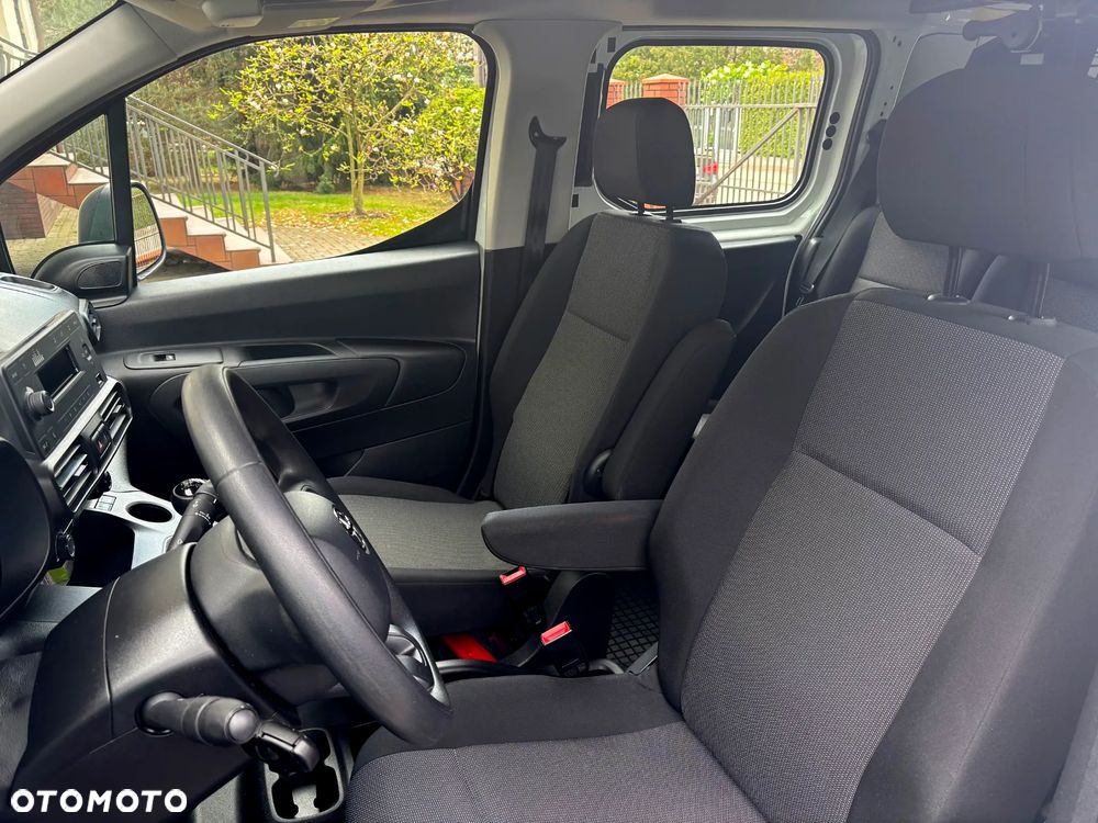 Toyota Proace City - 10