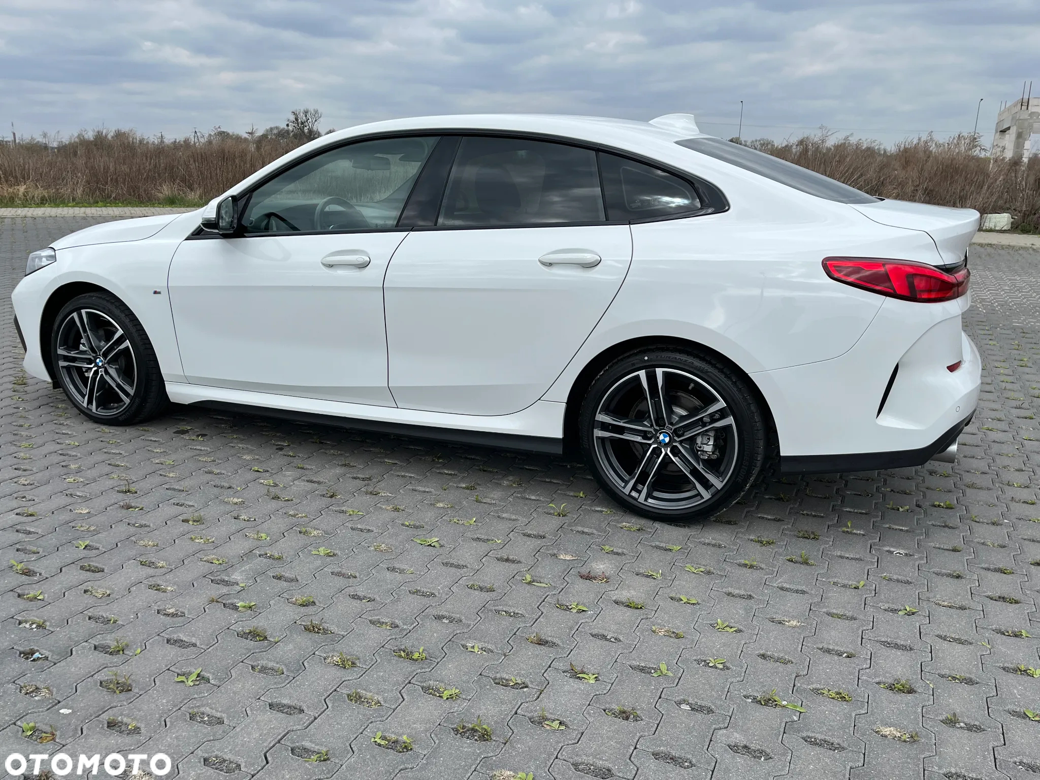 BMW Seria 2 218i Gran Tourer M Sport - 9