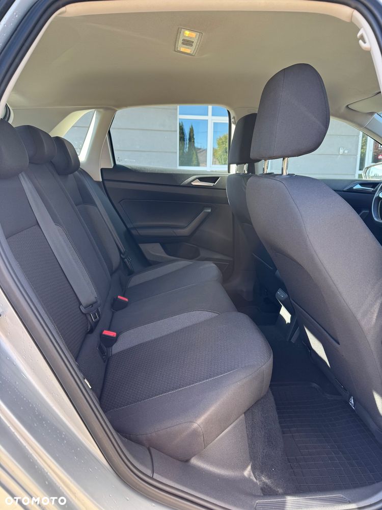 Volkswagen Polo 1.0 TSI Comfortline DSG - 28