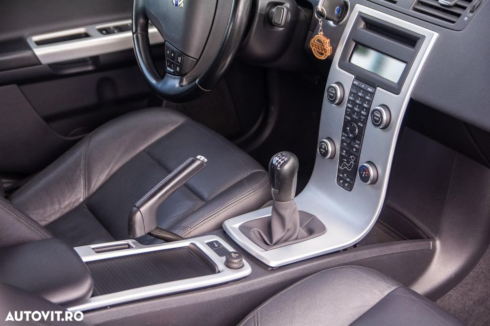 Volvo S40 D2 DRIVe Kinetic - 3