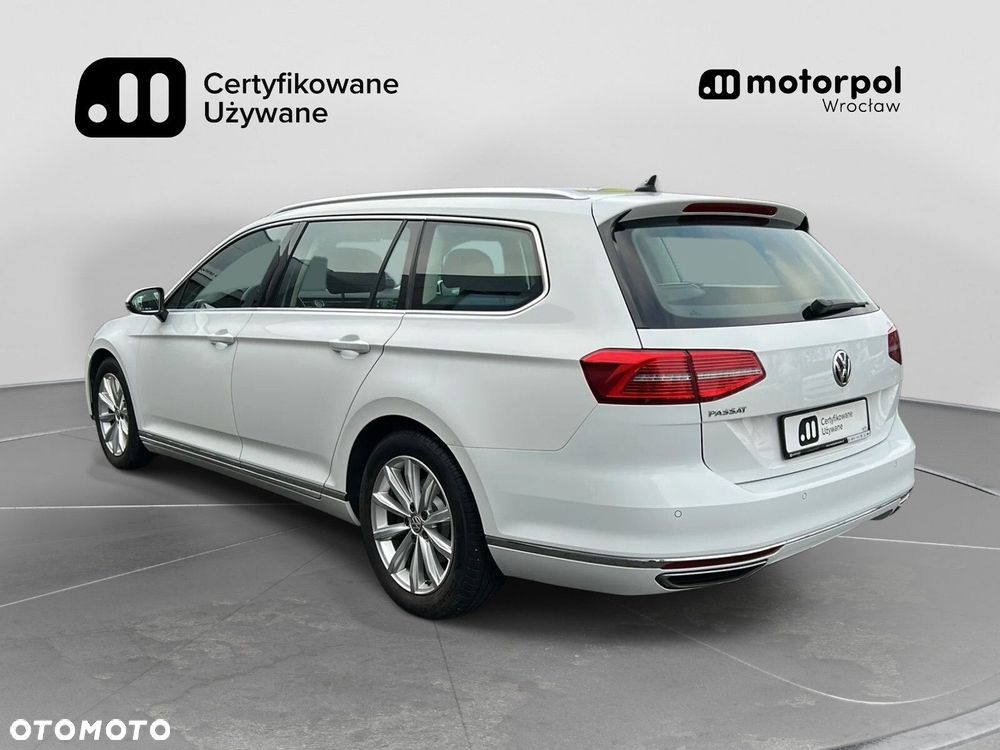 Volkswagen Passat - 2