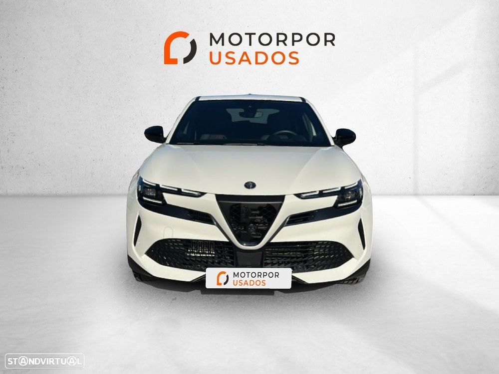 Alfa Romeo Junior 1.2 Speciale eDCT6 — fotografia 2