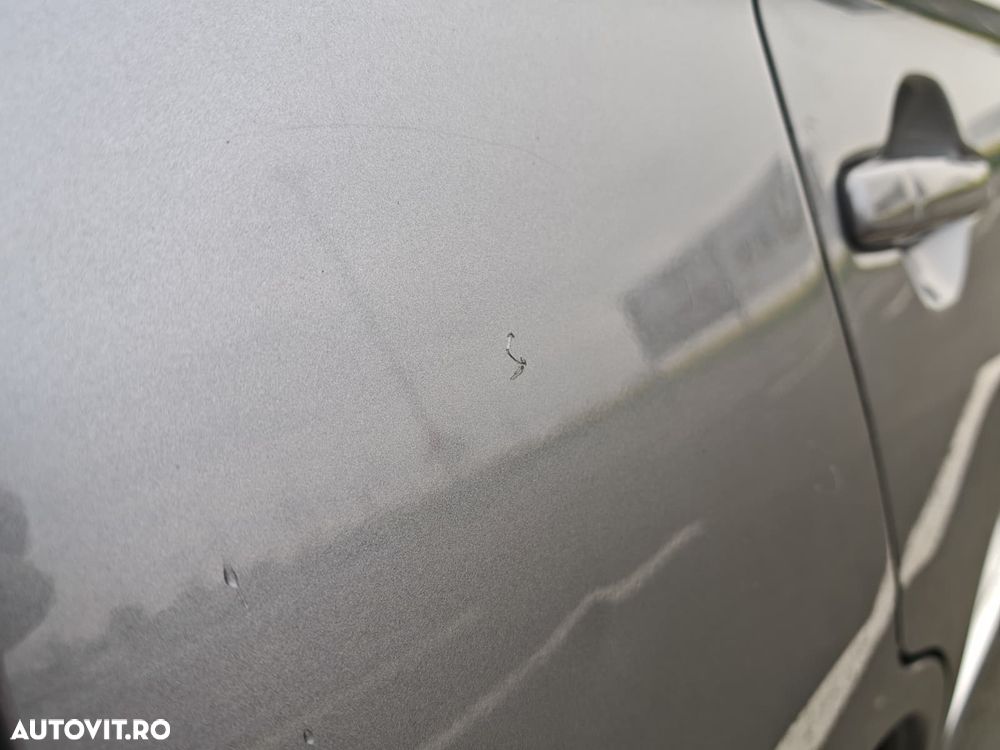 Mitsubishi Outlander 2.0 4WD - 24