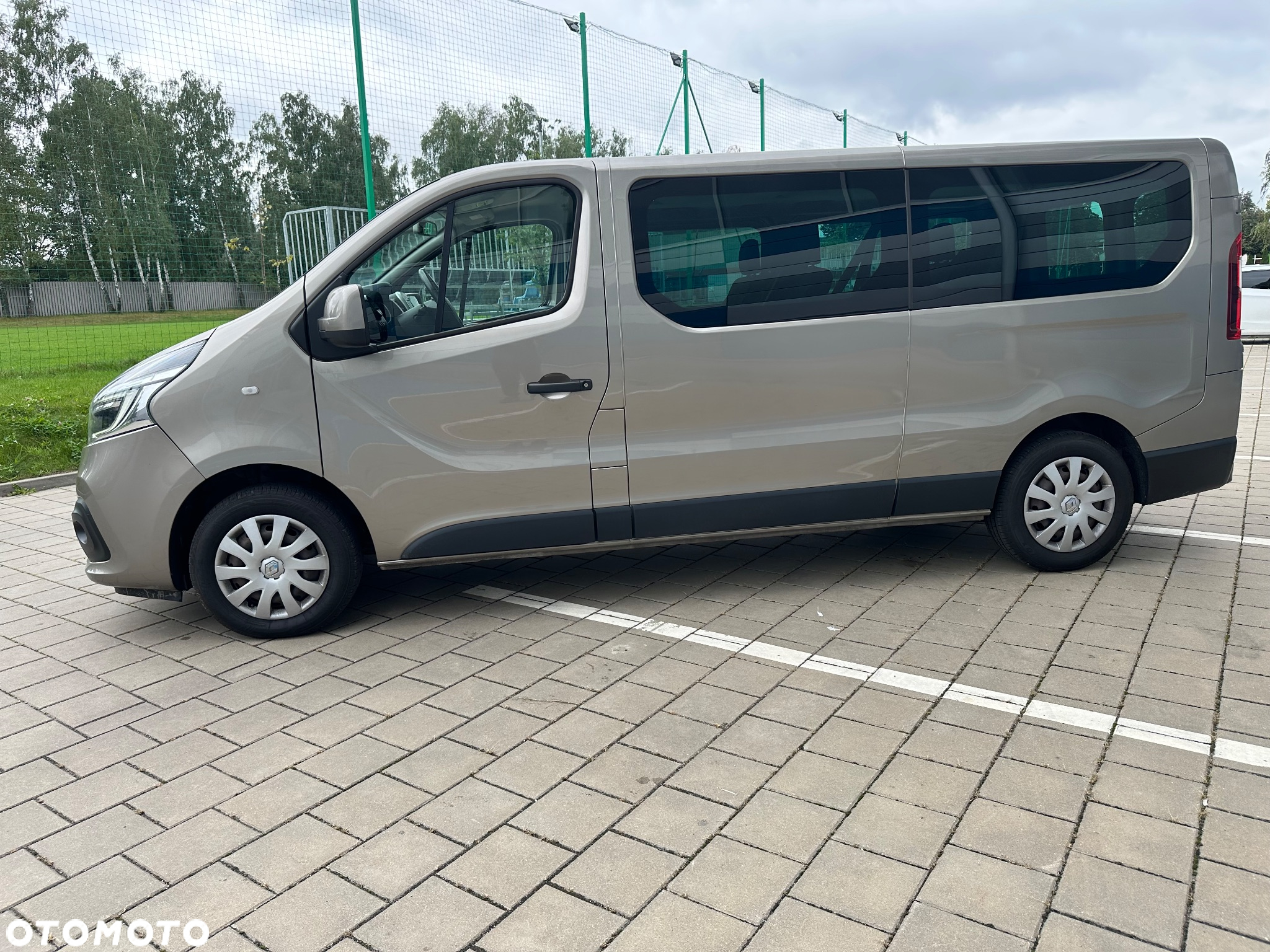 Renault Trafic Grand SpaceClass 2.0 dCi - 3
