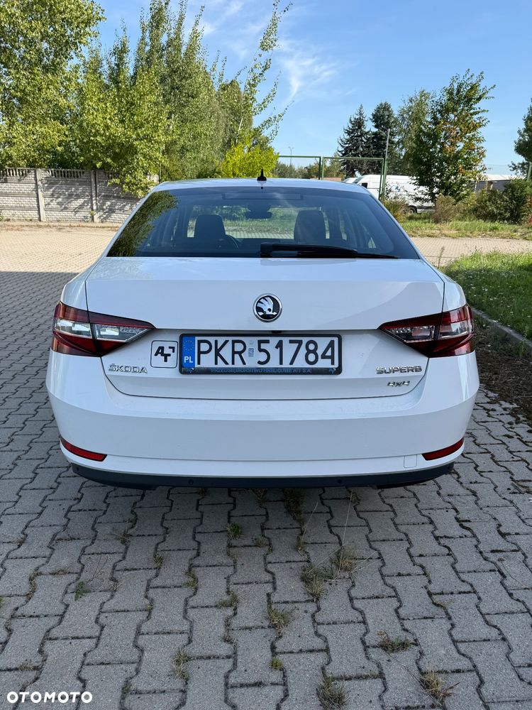 Skoda Superb 2.0 TDI 4x4 Ambition DSG - 6
