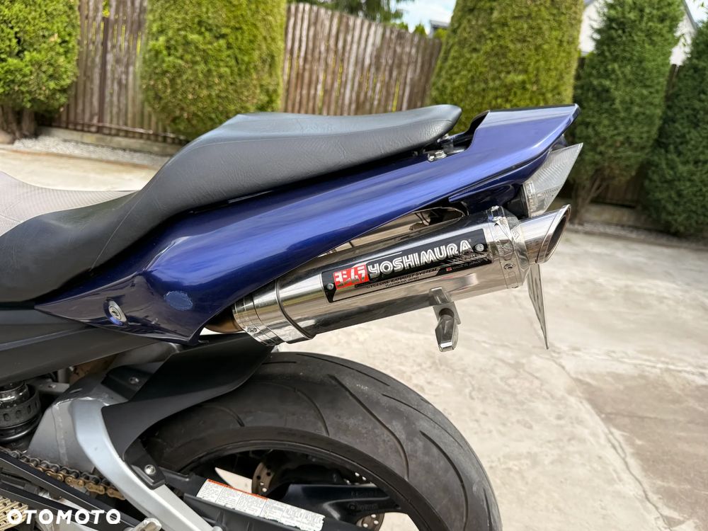 Suzuki GSR - 9