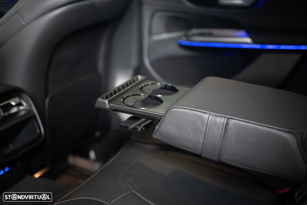 Mercedes-Benz E 300 e 4Matic AMG Line - 18