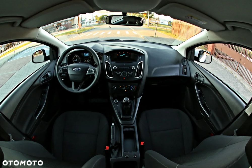 Ford Focus - 22