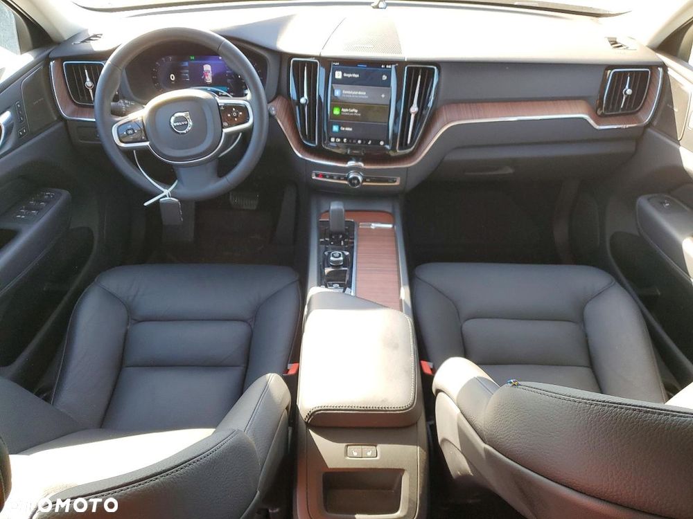 Volvo XC 60 B5 B AWD Ultimate Bright - 8
