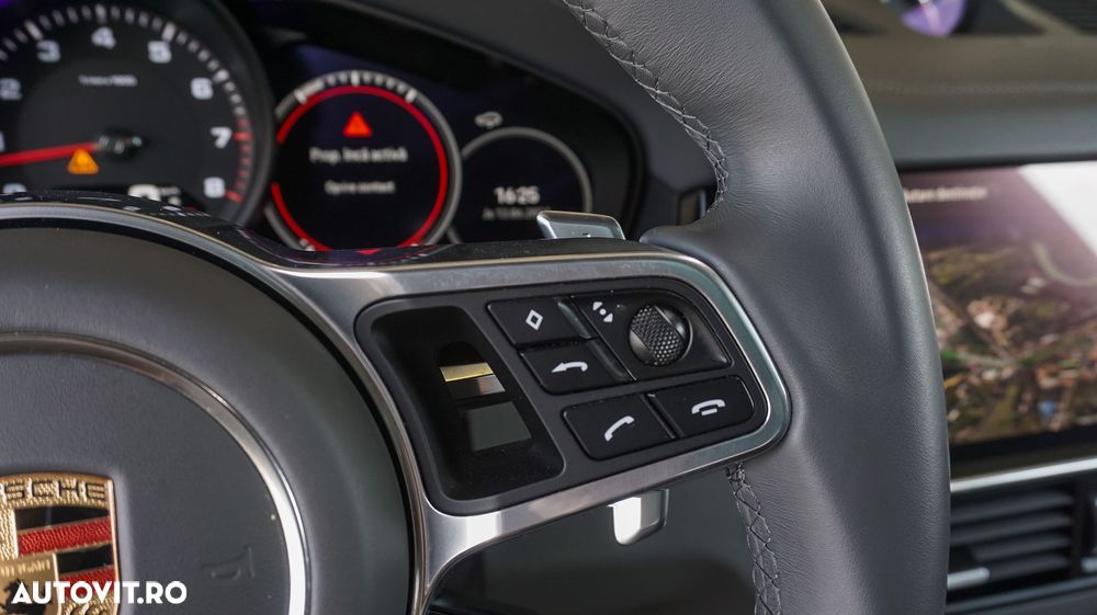 Porsche Cayenne Coupe Tiptronic S Platinum Edition - 12