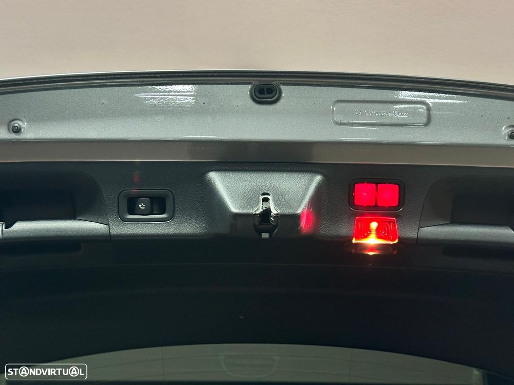 Mercedes-Benz CLA 180 d 7G-DCT AMG Line - 11