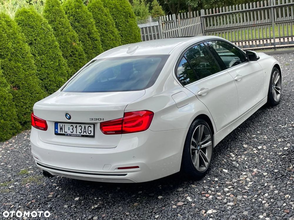 BMW Seria 3 330i GPF Luxury Line sport - 3