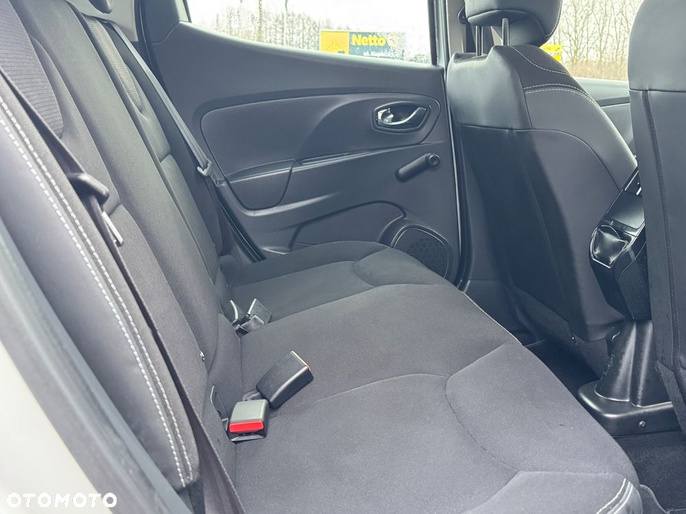 Renault Clio 1.2 16V 75 LIMITED - 15