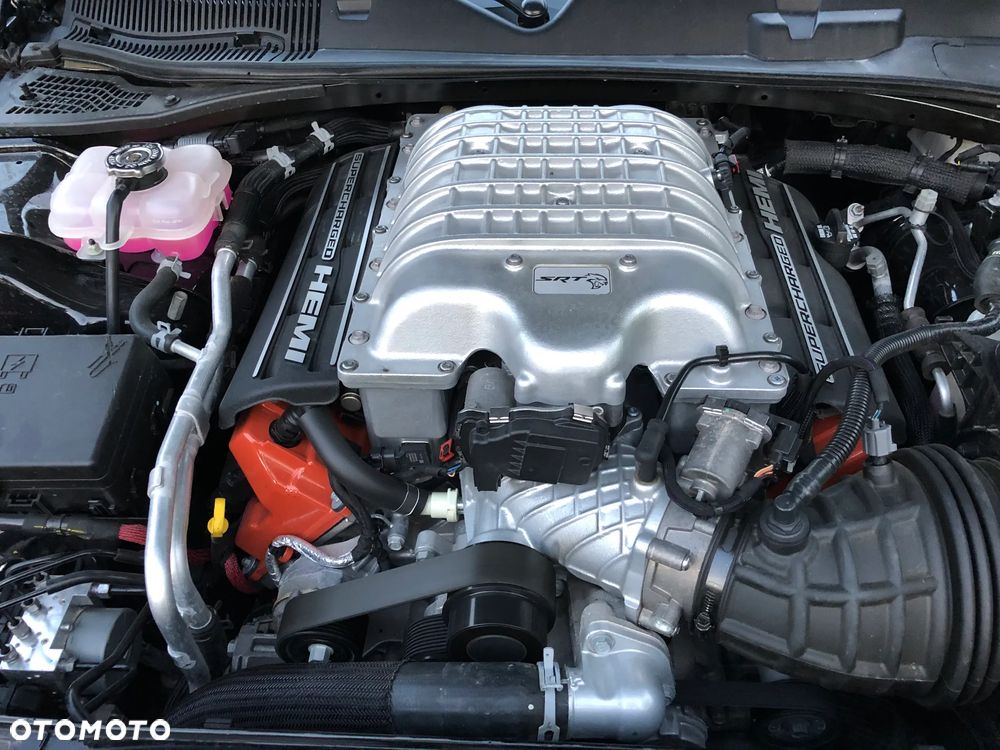 Dodge Challenger - 10