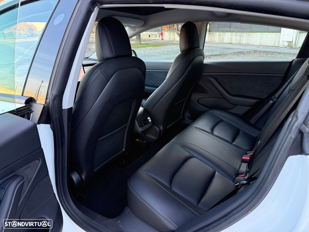 Tesla Model 3 Long-Range Dual Motor AWD - 17