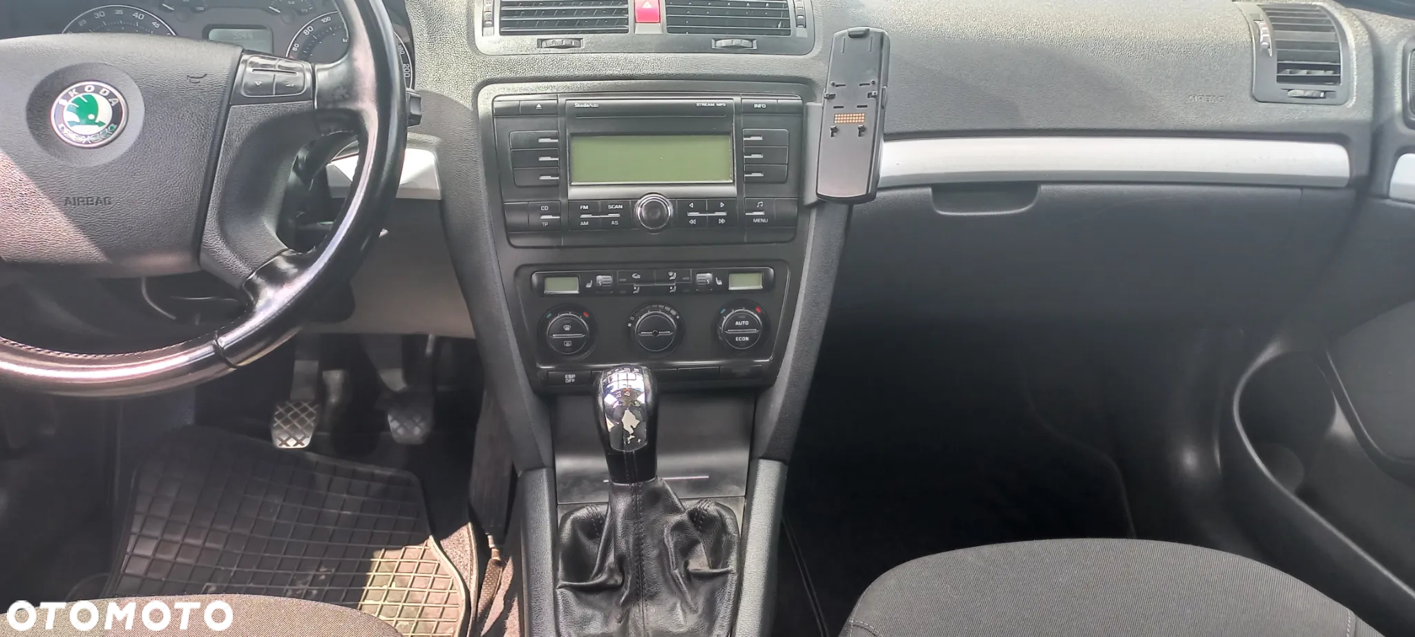 Skoda Octavia 1.6 Ambiente - 8