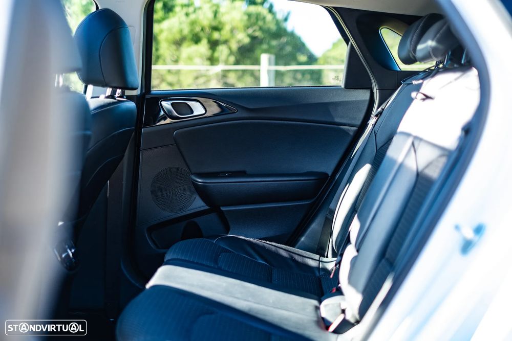 Kia Ceed 1.6 CRDi GT Line - 12