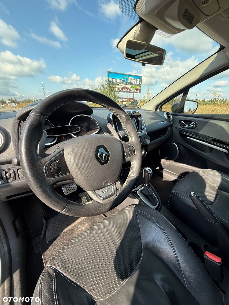 Renault Clio - 23