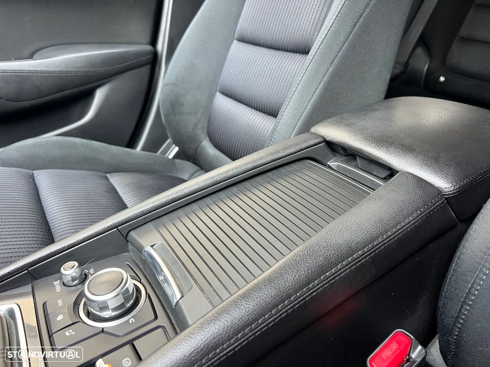 Mazda 6 M6 2.2 SKY-D Excellence Navi - 47