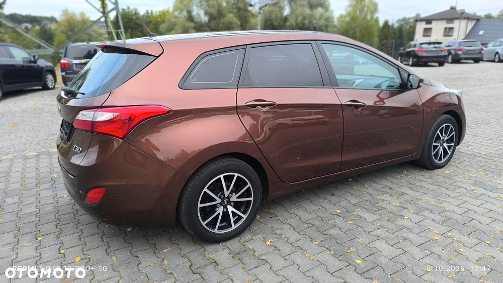 Hyundai i30 1.6 Premium - 9