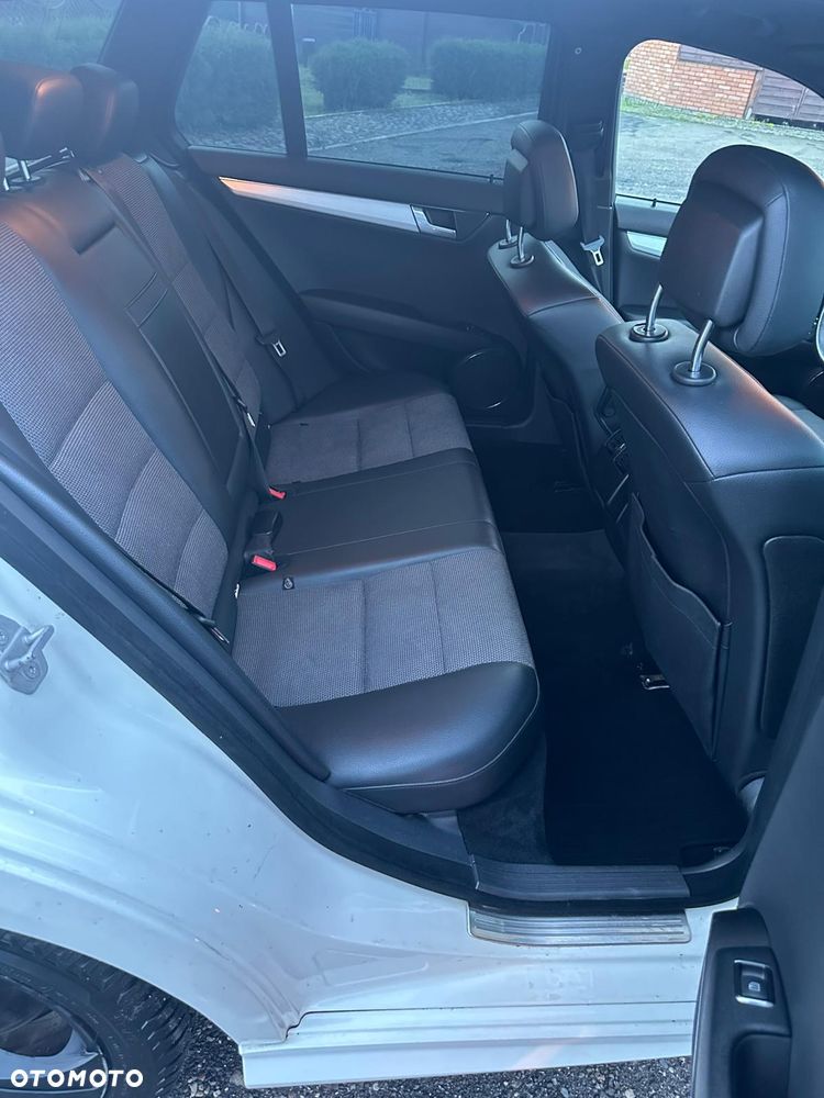 Mercedes-Benz Klasa C 180 Kompressor Automatik BlueEFFICIENCY Avantgarde - 17