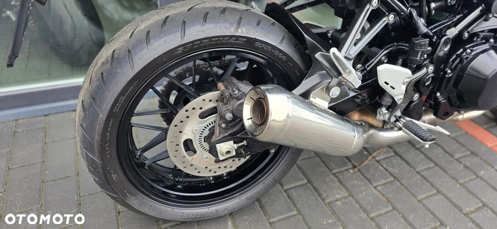 Kawasaki Z 900 RS - 15