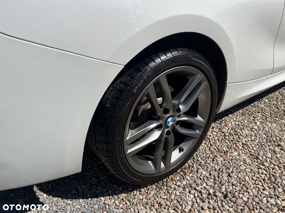 BMW Seria 2 218d - 11