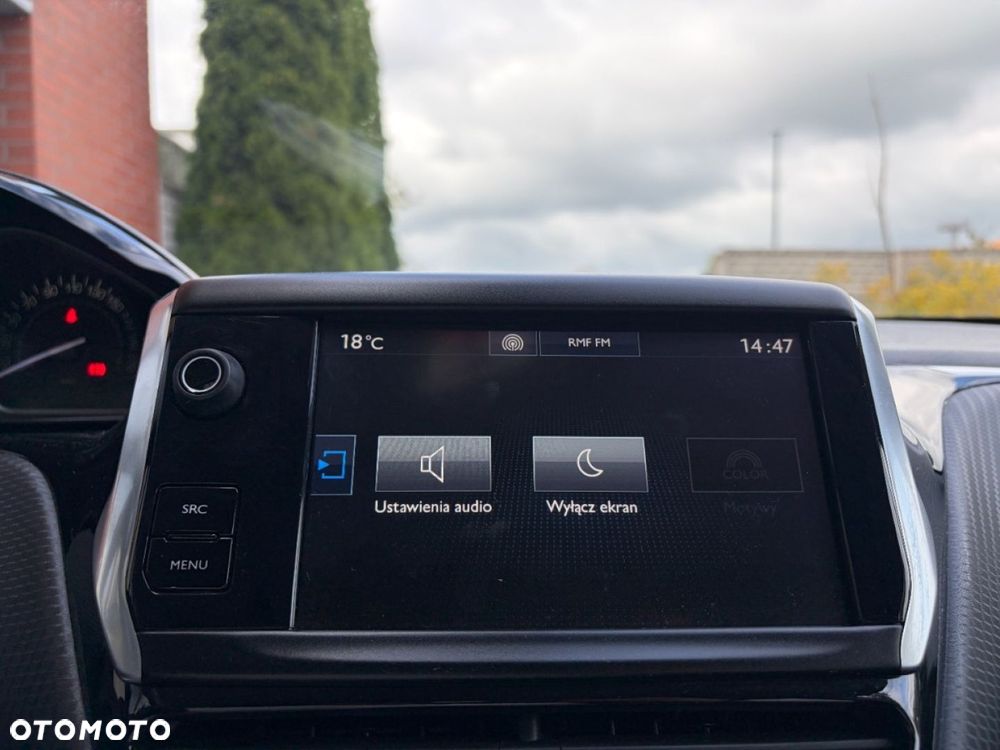 Peugeot 208 1.2 PureTech Style - 17