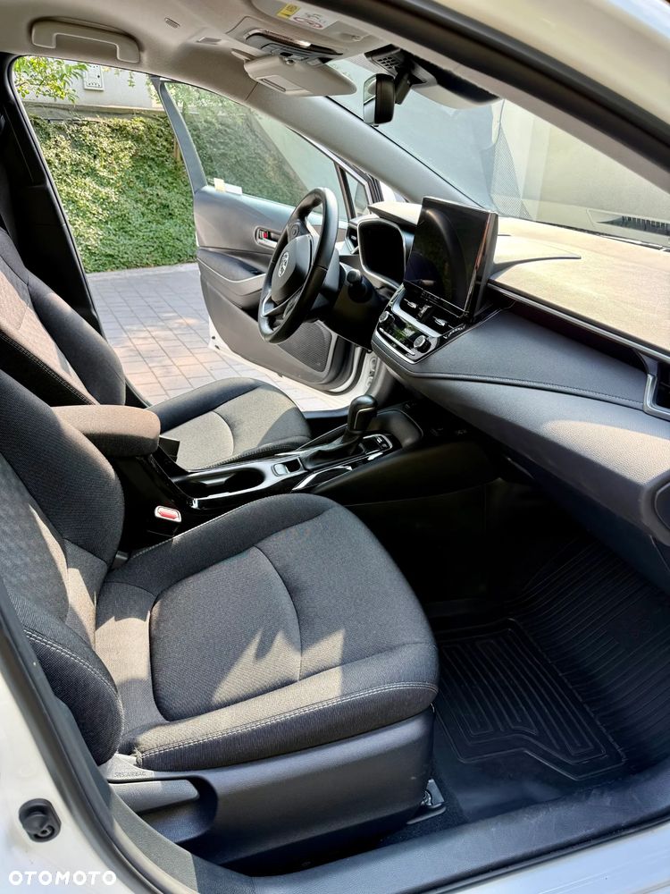 Toyota Corolla 1.8 Hybrid Comfort - 17