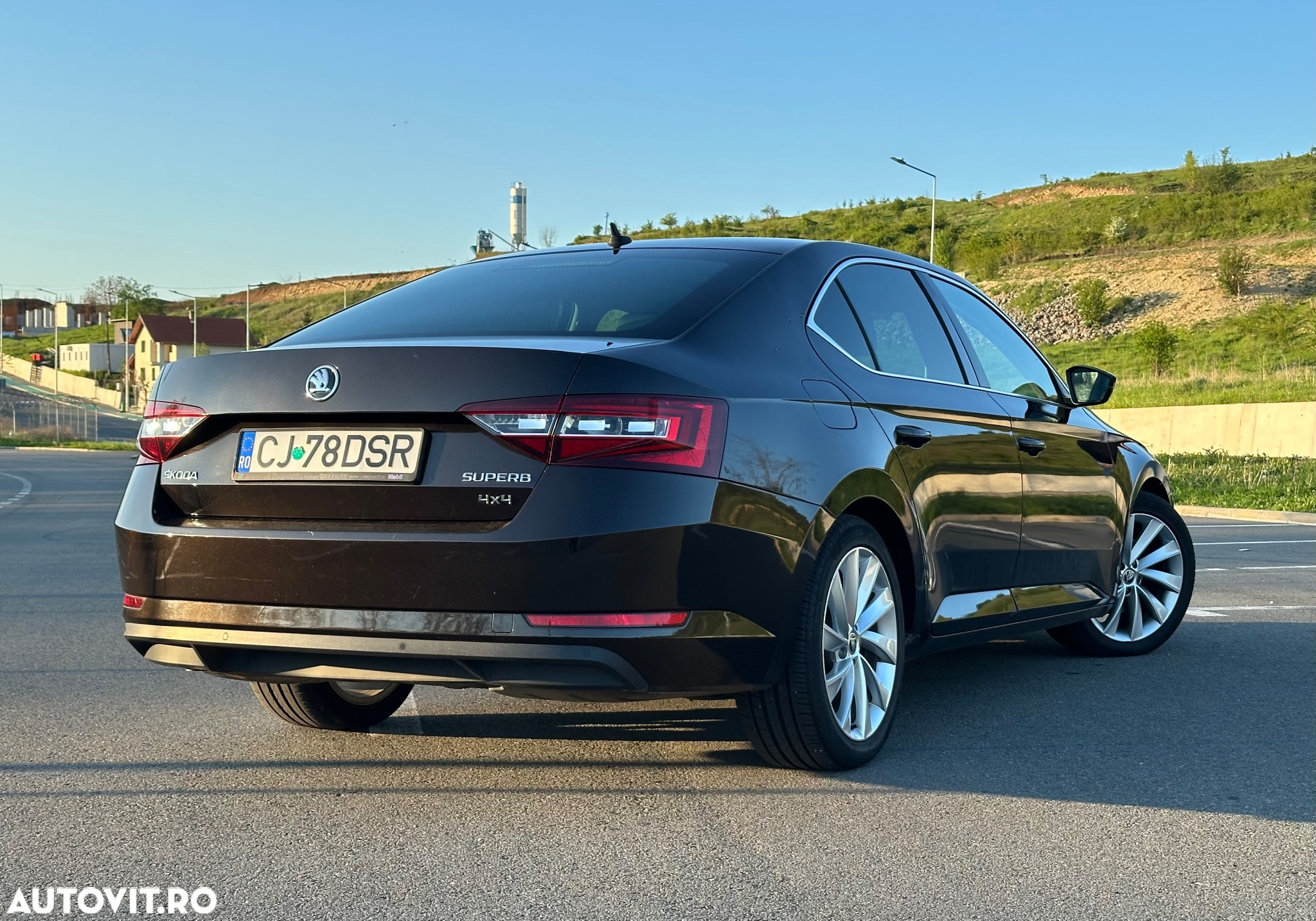 Skoda Superb 2.0 TDI DSG 4X4 Ambition - 3