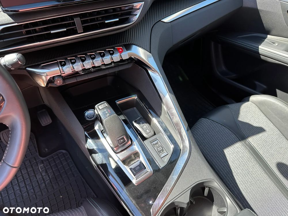 Peugeot 5008 - 19