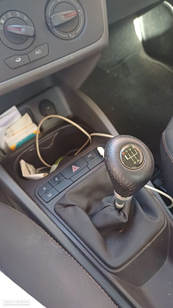 SEAT Ibiza SC 1.2 TDi DPF - 4