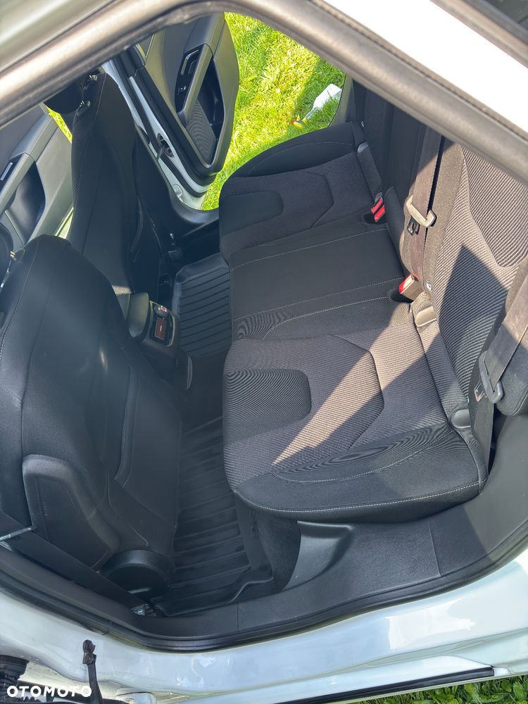 Ford Mondeo 2.0 TDCi Titanium PowerShift - 17