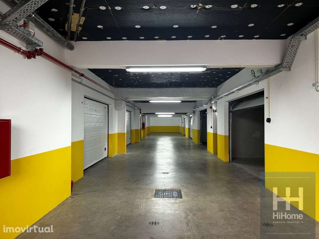 Box em Garagem no Caniço, Santa Cruz - Grande imagem: 3/10