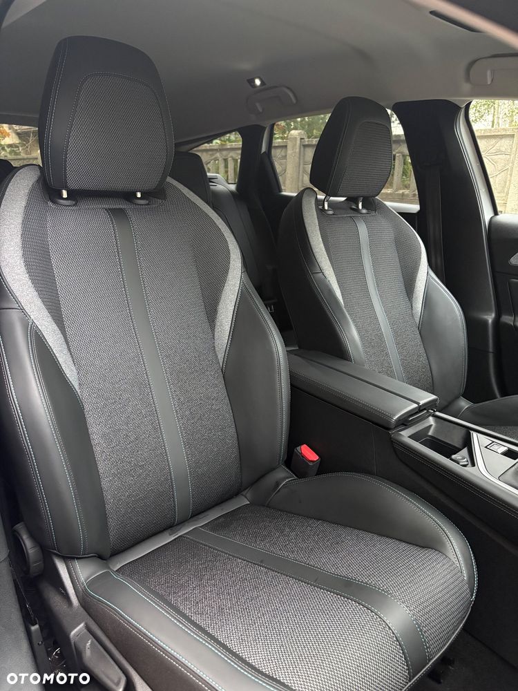 Peugeot 308 - 25