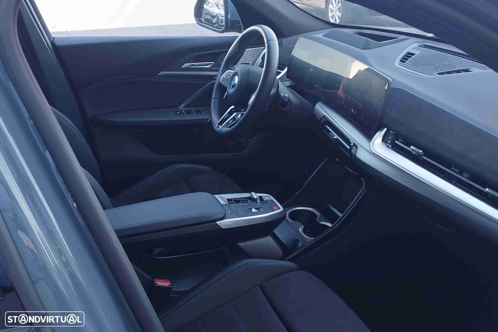 BMW iX2 xDrive30 - 12