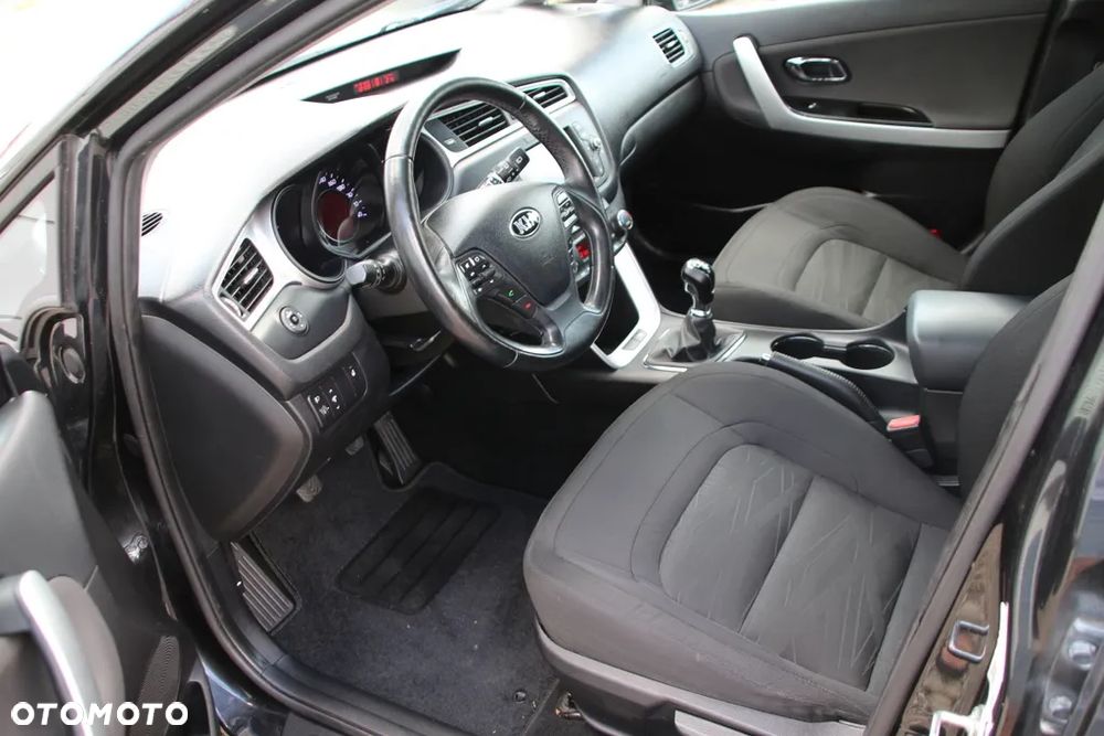 Kia Ceed 1.4 CVVT ISG Dream Team Edition - 11