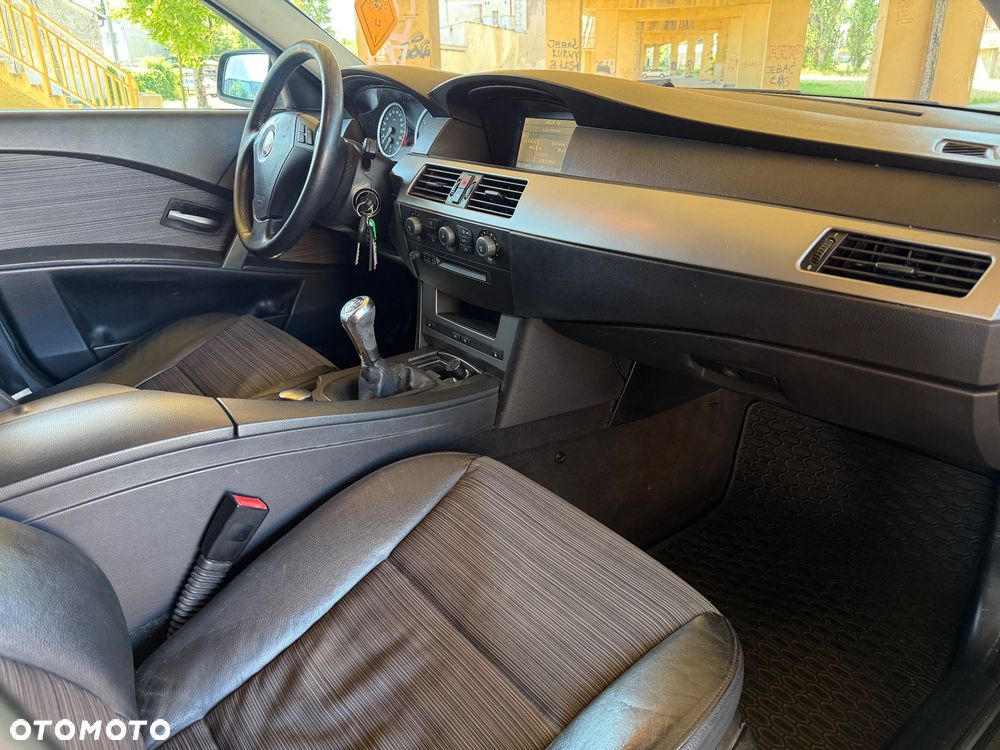 BMW Seria 5 530i - 37