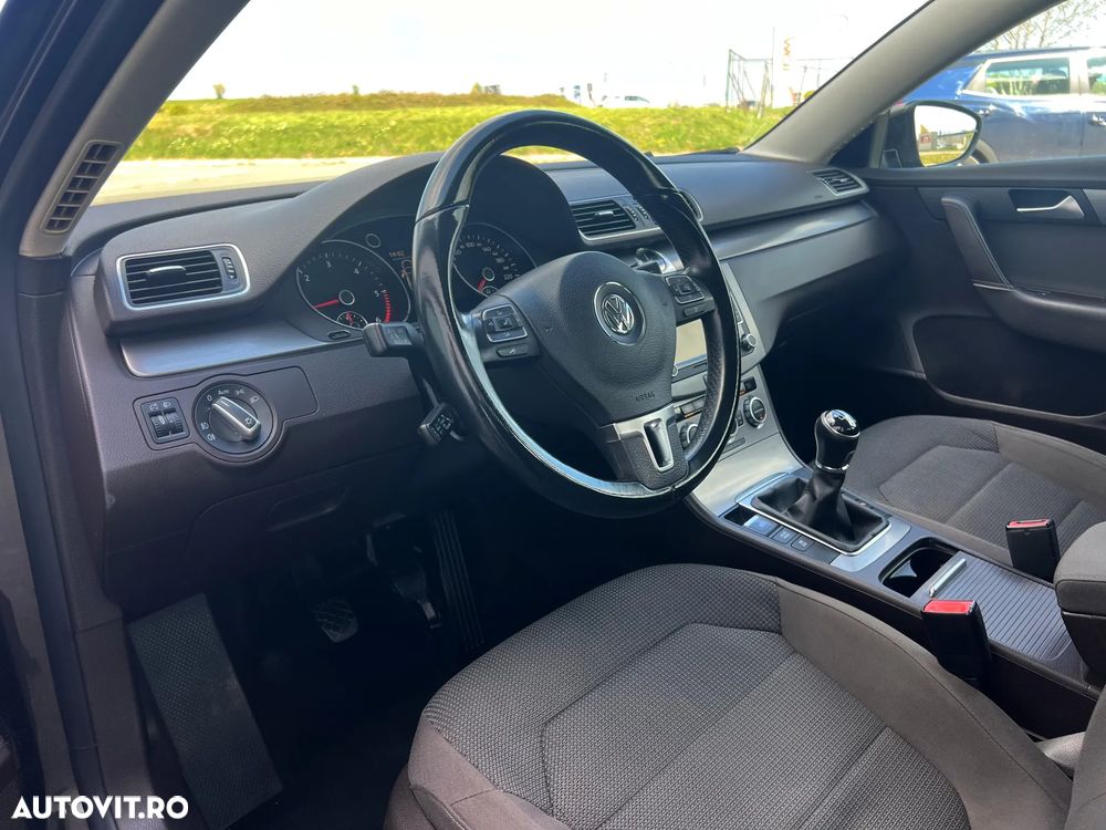 Volkswagen Passat 2.0 TDI BlueMotion Technology Comfortline - 31