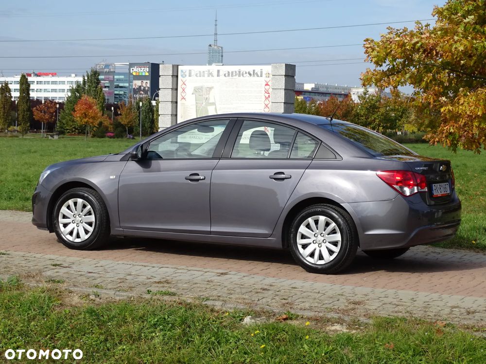 Chevrolet Cruze - 16