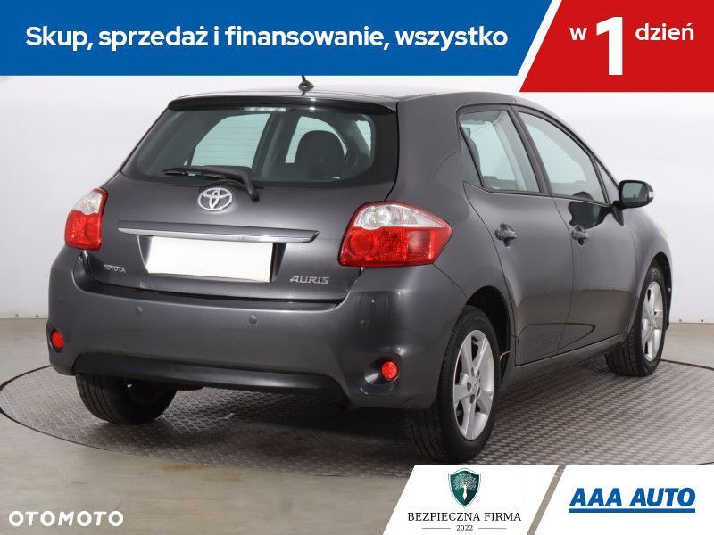 Toyota Auris - 7