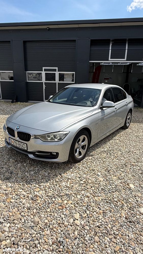 BMW Seria 3 320d Efficient Dynamic Edition Sport-Aut. - 2